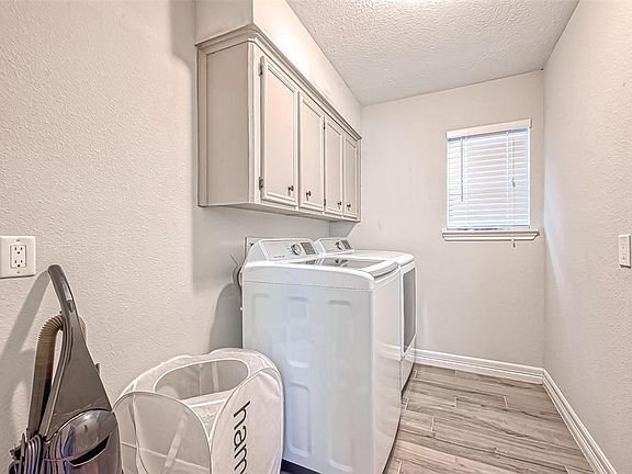 2nd image of 5102 Pine Cliff Dr
