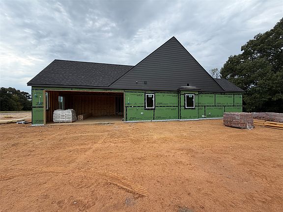 3rd image of 338 Grace Ln