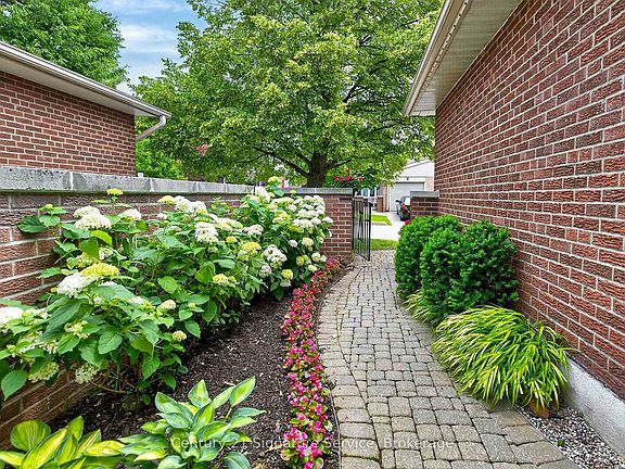 4th image of 5183 Banting Ct