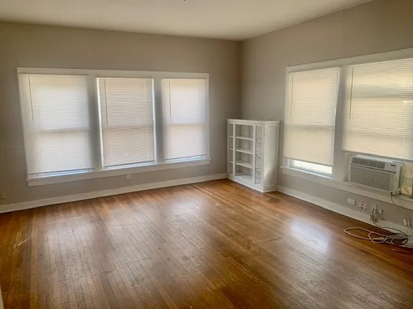 1140 W Ashby Pl #1, San Antonio, TX 78201