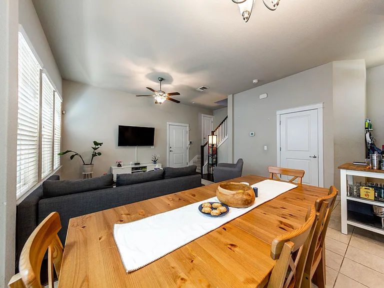 4628 Page St — Photo 10