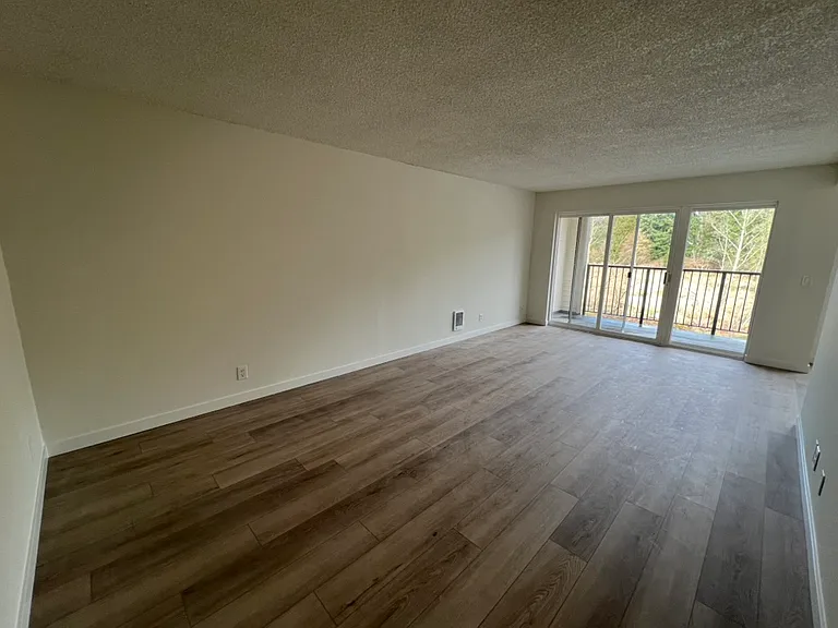 831 126th Pl NE #D306 — Photo 6