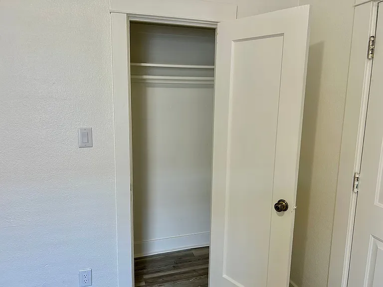 304 308 N Miller 401 #407 — Photo 16
