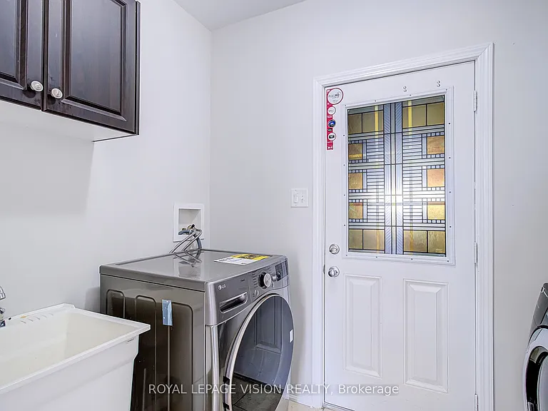 72 Jeanette St — Photo 13