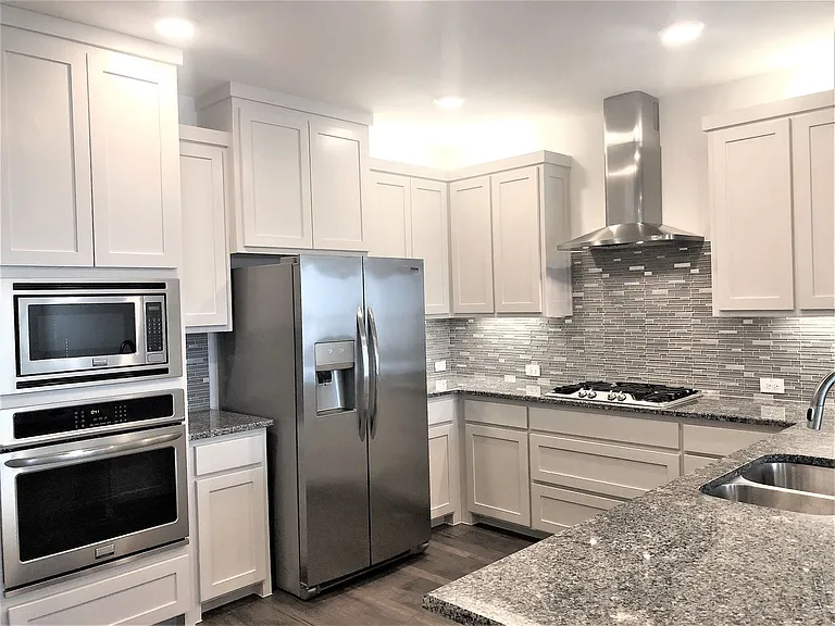 422 Bonfield Dr — Photo 5