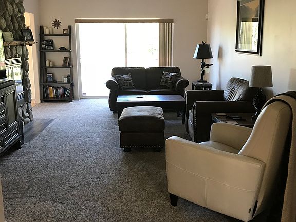 Living rm w extra lg slider