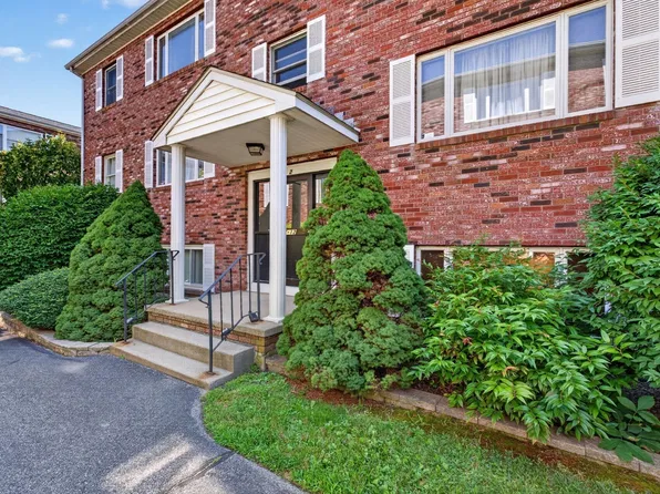 50 Clark St APT 12, Fall River, MA 02720