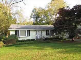 8 Saint Anns Rd, Poughkeepsie, NY 12601