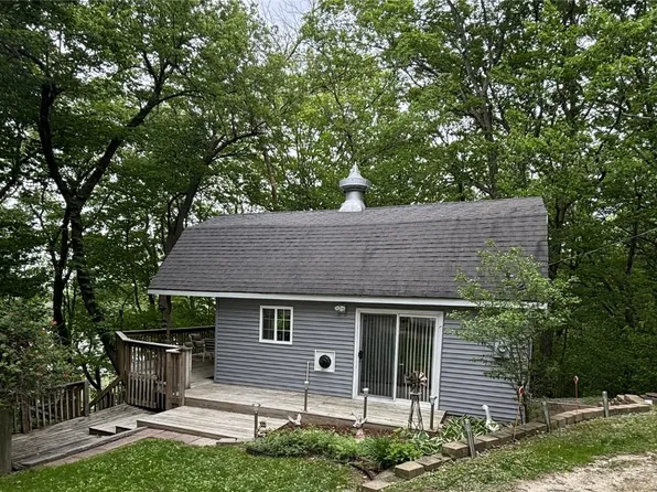 3267 58th Street Dr #19, Vinton, IA 52349