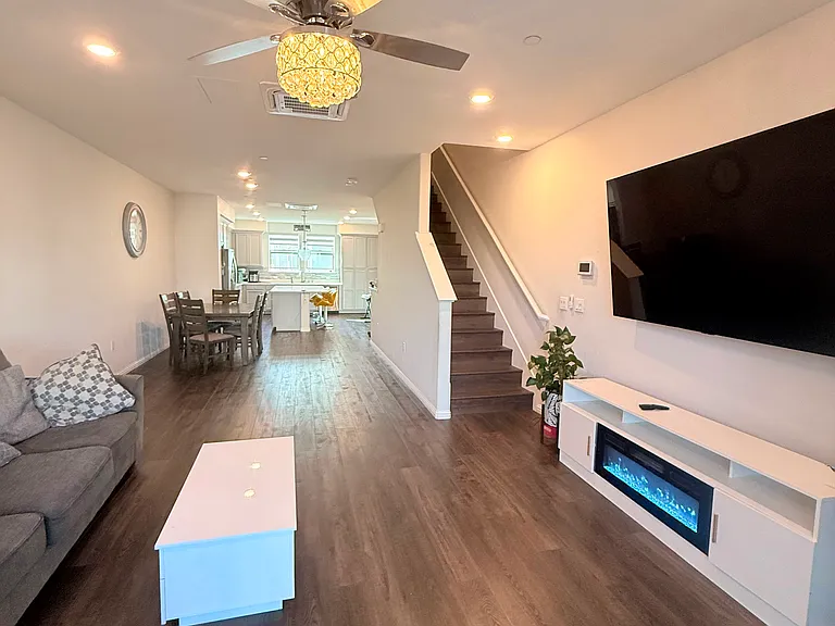 6614 Vibrant Loop — Photo 4