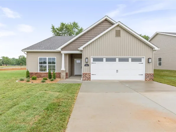 613 Dogwood Ln, Farmington, MO 63640