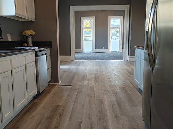 5th image of 59 W Dayton St