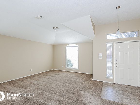 4th image of 501 Shannon Cir