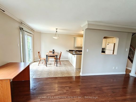 4th image of 898 Blythwood Rd