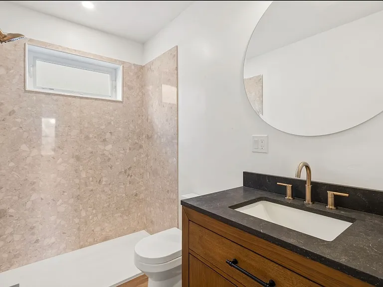 228 Redcliff Dr — Photo 7