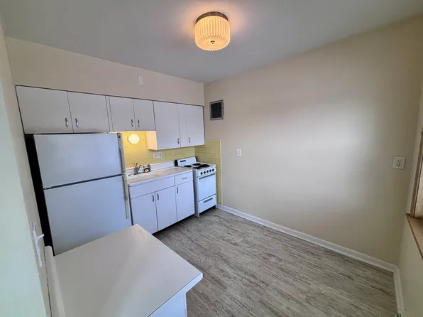 5224 W Forest Home Ave #1, Milwaukee, WI 53219