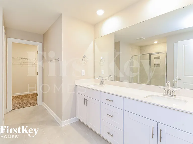 916 Clementine Rd — Photo 13