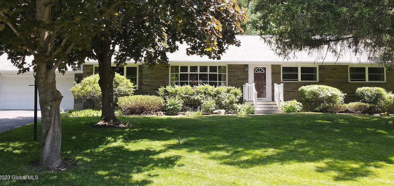 1048 Merlin Dr, Niskayuna, NY 12309 Zillow