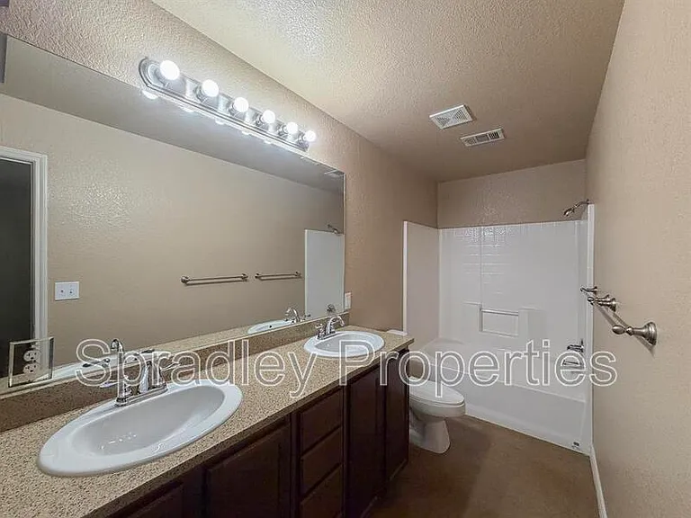 763A E Ridge Blvd — Photo 12