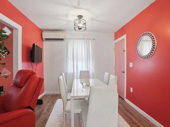 4th image of 28 Warnock St #2