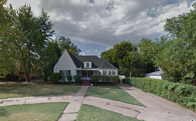 2nd image of 717 NW 38th St