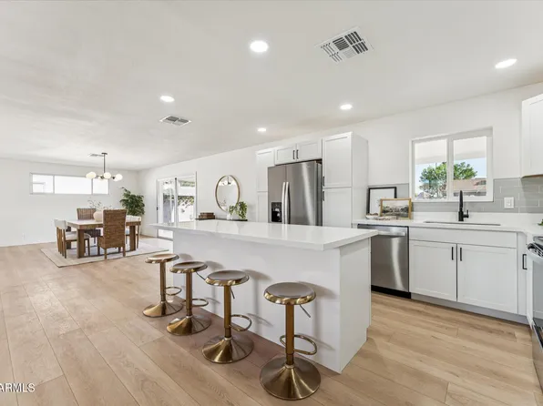 2221 E 3RD Drive, Mesa, AZ 85204