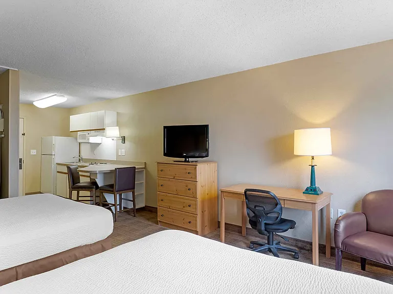 Studio Suite - 2 Queen Beds