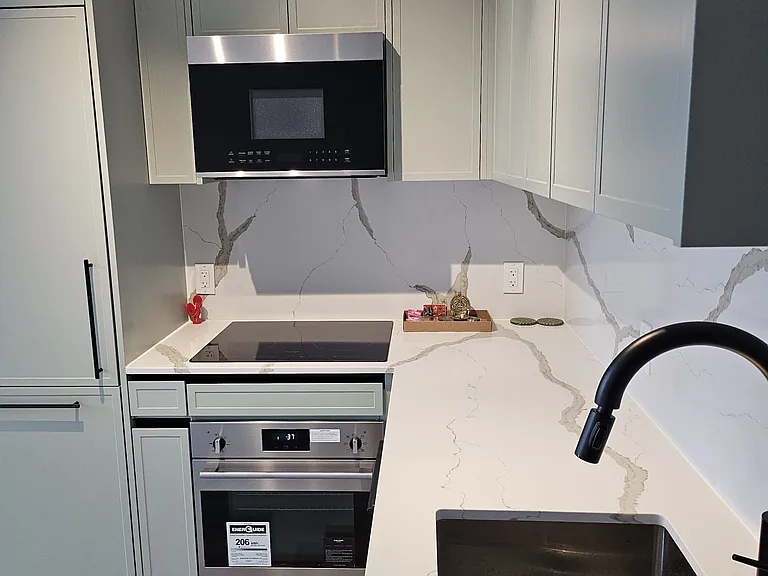 5 Lakeview Ave #207 — Photo 8