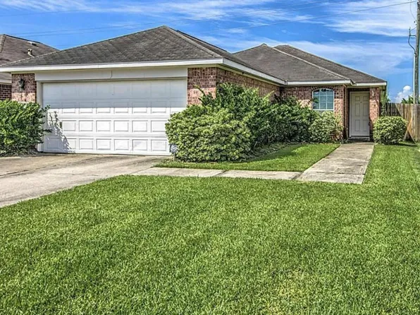 171 Horn Ct, Cove, TX 77523