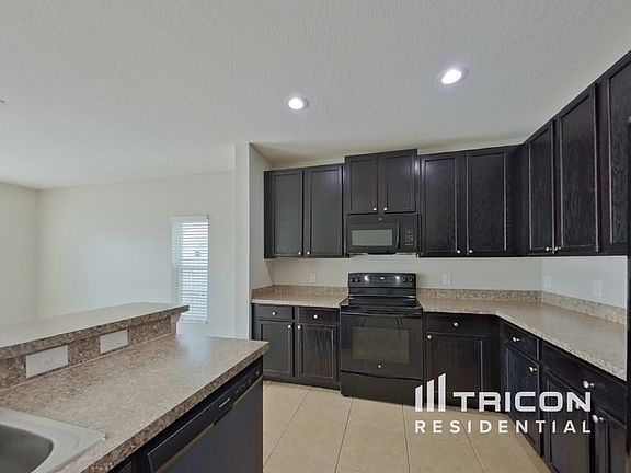 4th image of 4650 Baymoor Dr