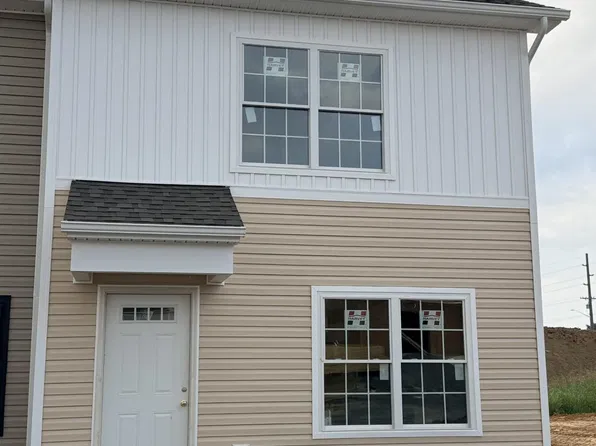 1613 Woodrow Cir, Harrisonburg, VA 22802