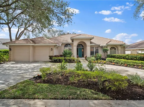207 Monterey DR, NAPLES, FL 34119