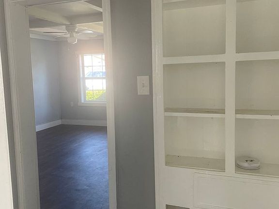 5th image of 905 S 15th St