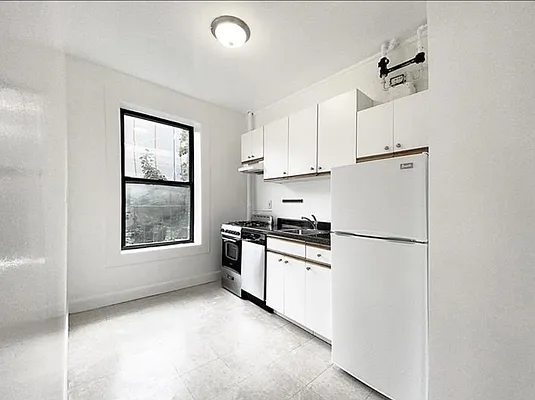 Rented by Buchbinder & Warren | media 20