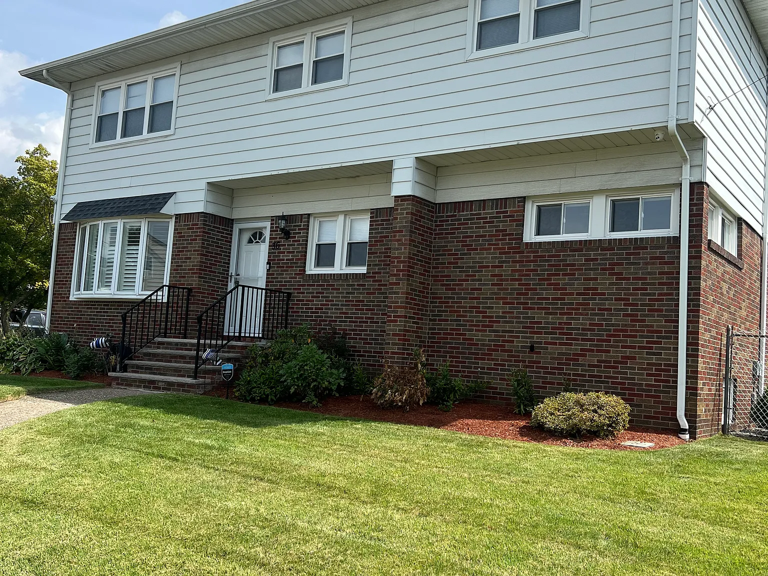 3 bed, $2,900 — Photo 2