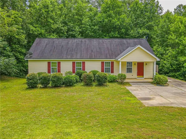 3188 Thorn Bush Dr, Gainesville, GA 30507