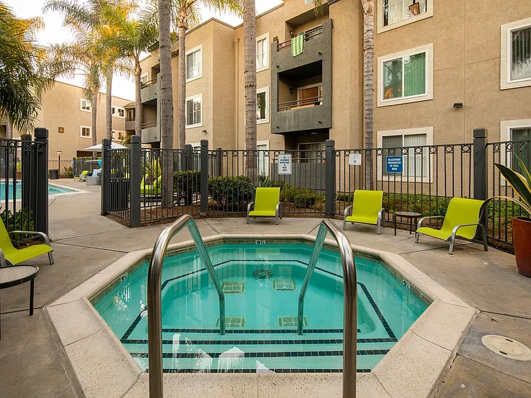 Mission Pacific Apartments — Photo 18