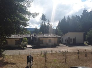 955 Dinsmore Ranch Rd, Rio Dell, CA 95562