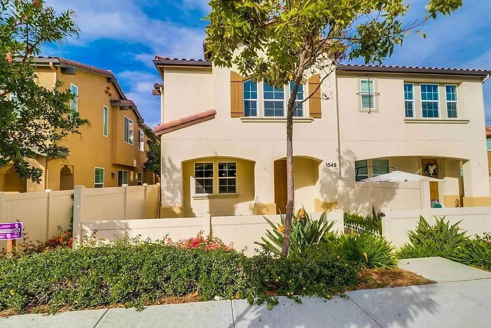 1549 El Prado St — Photo 1