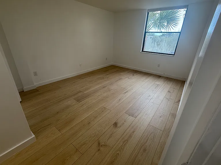 14211 N Kendall Dr #311 — Photo 10