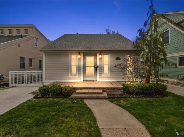 1627 Holland St, Birmingham, MI 48009