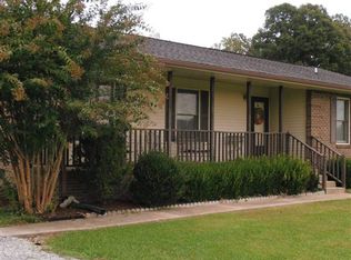 1007 Hayshed Rd, Dickson, TN 37055