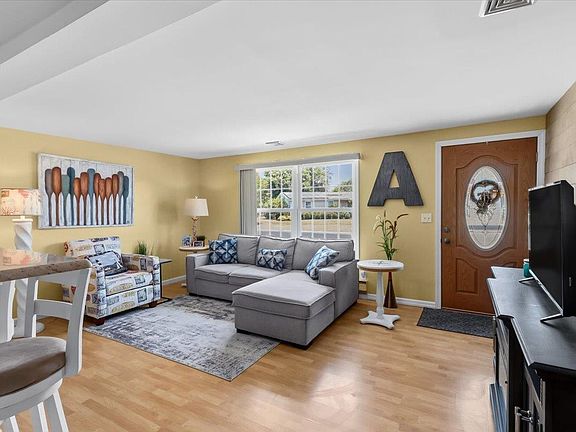4th image of 12 Ocean View Dr