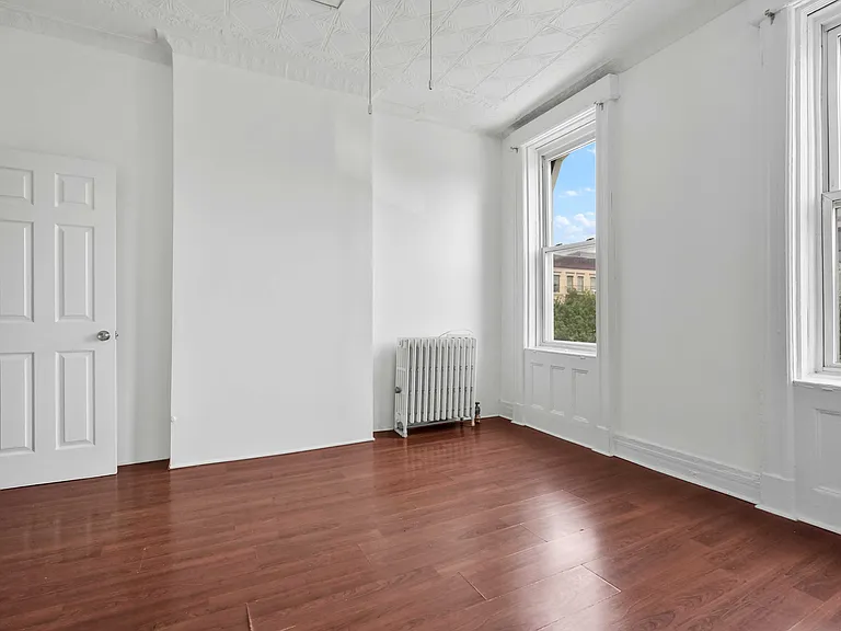 84 Saratoga Ave #3R — Photo 6