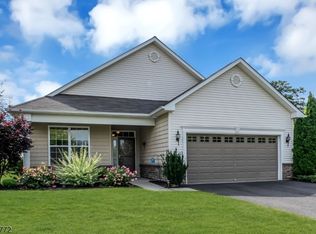 12 Winding River Ct, Lakewood Twp., NJ 08701