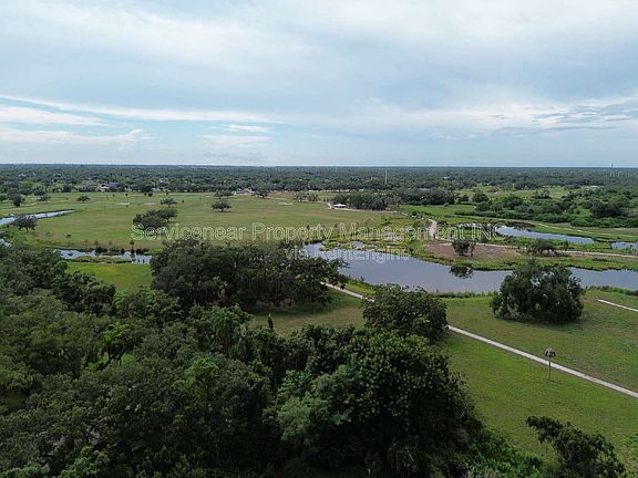 4th image of 423 Whispering Oaks Ct