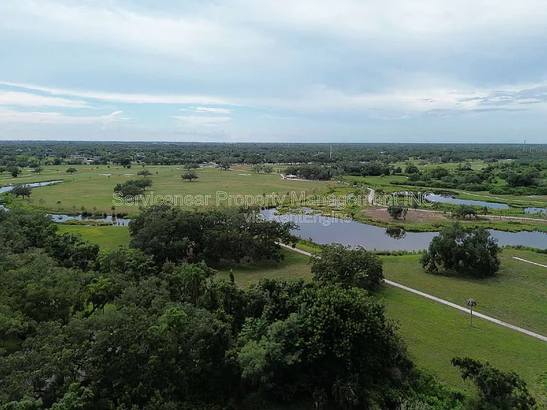 423 Whispering Oaks Ct — Photo 3