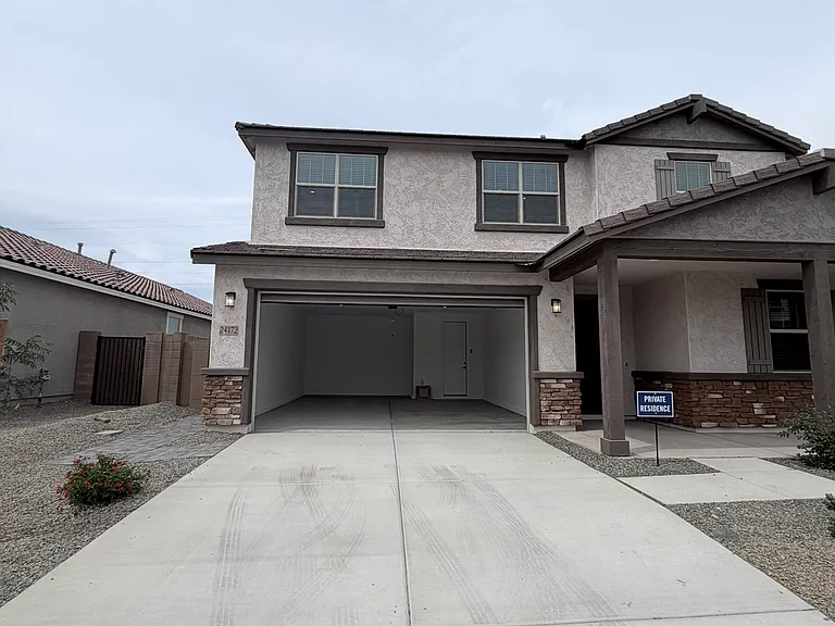 24172 W Raymond St — Photo 4