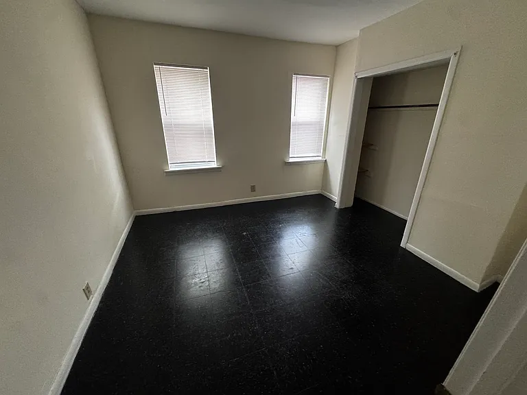 3016 Cambridge St — Photo 15