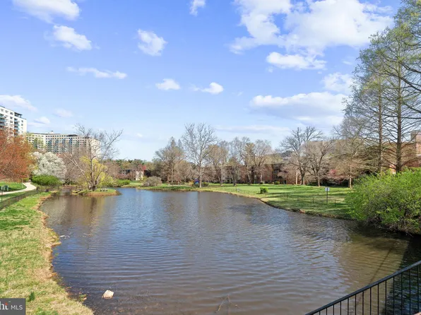 10440 Rockville Pike APT 101, Rockville, MD 20852